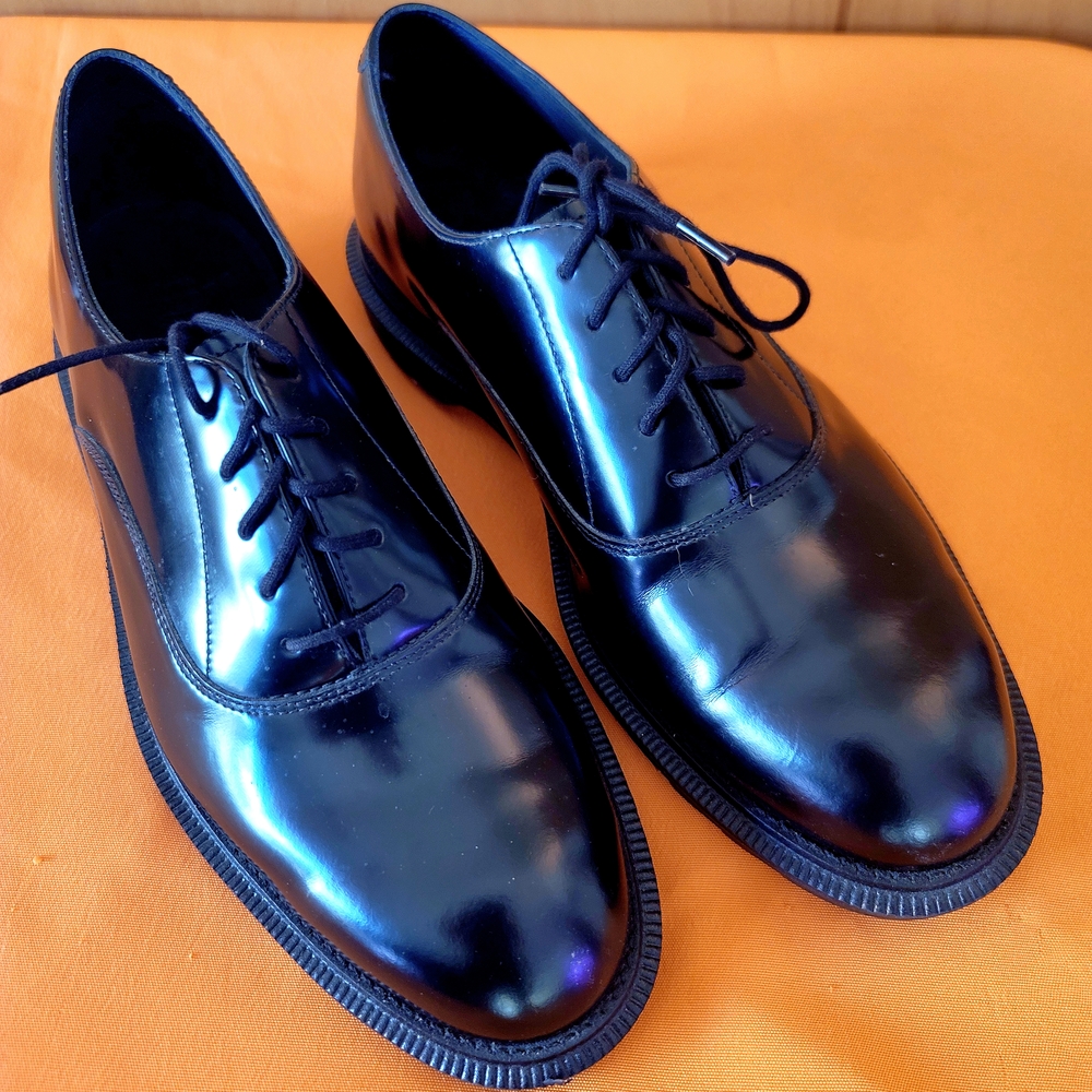 Dr. Martens Henley Fawkes Oxfords